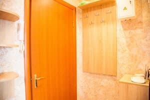 1-кім. на бул. Центральному, 8 (площа Фестивальна) 13