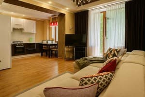 Квартира 2-ком. бул.Парковый 1/2 (возле Запорожской площади). Люкс 4-местный возле Запорожской площади 7