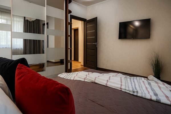 2-ком. на просп.Соборном 224 (Металлургов) 6