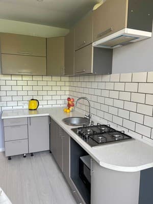 2-ком. по просп.Соборному 232 (возле стадиона Славутич-Арена) 8