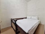 4 кровати с кондиционером и балконом. Alex Apartments. 4
