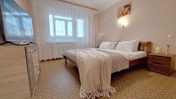 4 кровати с кондиционером и балконом. Alex Apartments. 7