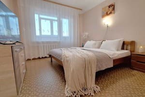 4 кровати с кондиционером и балконом. Alex Apartments. 7