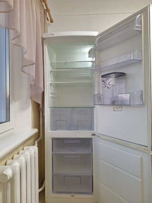 4 кровати с кондиционером и балконом. Alex Apartments. 11