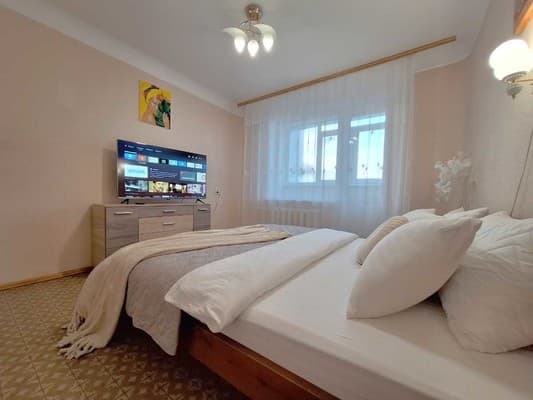 4 кровати с кондиционером и балконом. Alex Apartments. 12