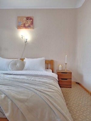 4 кровати с кондиционером и балконом. Alex Apartments. 18