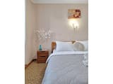 4 кровати с кондиционером и балконом. Alex Apartments. 25