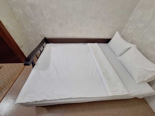 4 кровати с кондиционером и балконом. Alex Apartments. 30