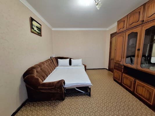 4 кровати с кондиционером и балконом. Alex Apartments. 34