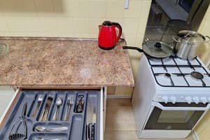 4 кровати с кондиционером и балконом. Alex Apartments. 44