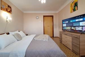 Квартира 4 кровати с кондиционером и балконом. Alex Apartments.. Апартаменты двухместный  3