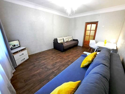 Alex Apartments. White rotunda. 6