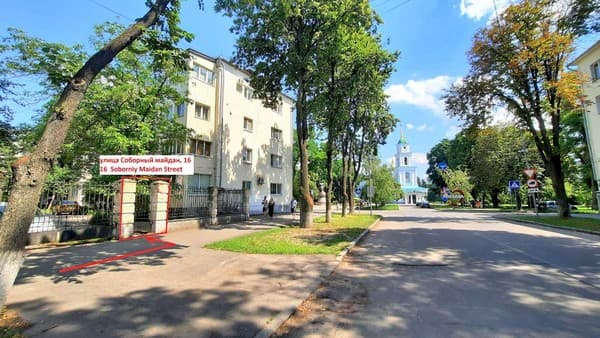 Alex Apartments. White rotunda. 22