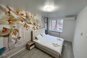 Апарт-отель ApartPlus Truskavets. Апартаменты 5-местный  1