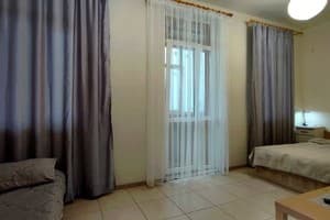 Апарт-отель Апартаменты Левада. Апартаменты трехместный люкс с балконом 35 1