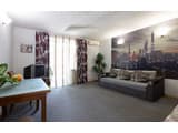 Apartment on Naukova 5