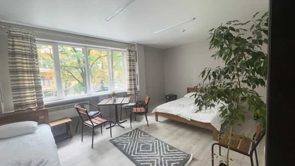 Біля Замку 28