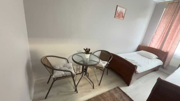 Біля Замку 30