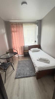 Біля Замку 33