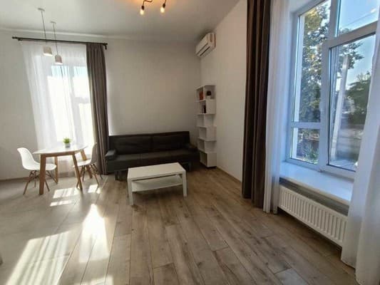 Bis House 11