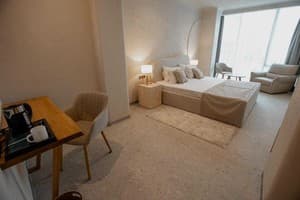 Готель Blue Mare Residence. Люкс двомісний з видом на сад 4