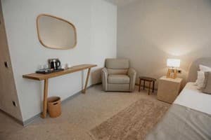 Готель Blue Mare Residence. Люкс двомісний з видом на сад 7