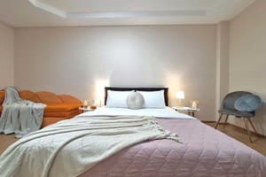 Квартира Большая кроватка на Садовом. Alex Apartments. Апартаменты двухместный  2