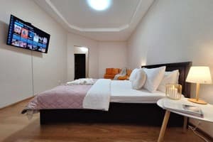 Квартира Большая кроватка на Садовом. Alex Apartments. Апартаменты двухместный  3