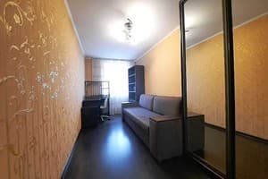 Квартира Ботаник. Alex Apartments (бесконтактное поселение 24/7). Семейный трехместный +3.  Ботаник 11