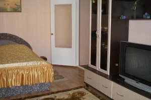 Бульвар Михаила Грушевского, 40 6