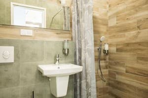 Capsule Hotel & Hostel 6