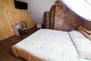 Гостиный двор Corner House. Стандарт трехместный Мансардный 4