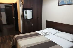 Дарницкий 12