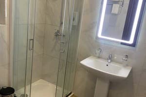 Donald hotel 3
