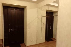 Квартира Двухкомнатная возле Запорожской площади. Люкс 4-местный возле Запорожской площади 10