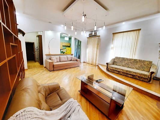Двухуровневая по ул. Юлиана Матвийчука. Alex Apartments 2