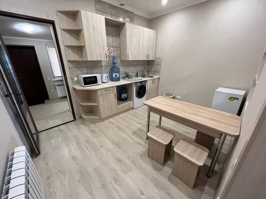 FOX Rooms 90 5