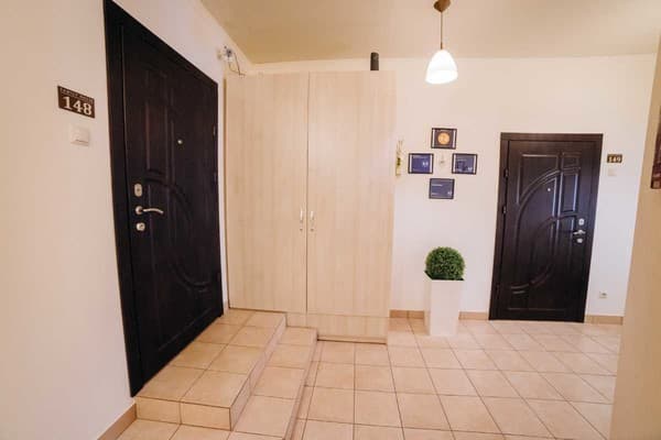 Family House 25