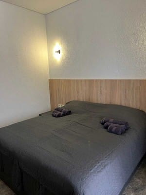 GEORGE PALACE 4