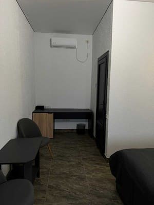 GEORGE PALACE 8