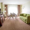 GREEN PARK HOTEL&SPA 10-11/36