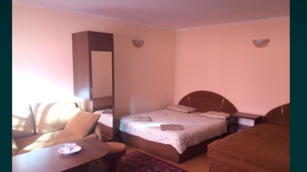 Gesthouse & Parking 1