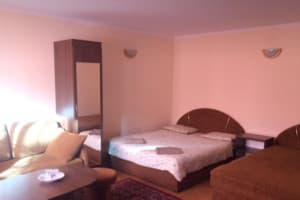 Gesthouse & Parking 6