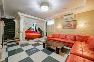 Отель Гостевой двор. Люкс двухместный восточная гостинная 1
