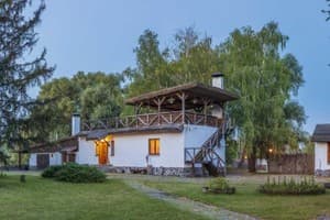 Гостинний двір на хуторі Хрещатик 17