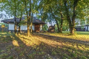 Частная усадьба Гостиный двор на хуторе Крещатик. Коттедж 4-местный с 2 спальнями 2