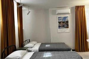 Отель Государь. Студио трехместный с мини-кухней без плиты 1