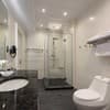 Отель Grand Royal. Люкс трехместный  9