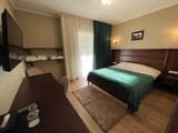 Green Duck Hotel 8