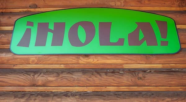 HoLa 9